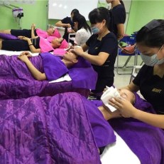 学美容多久能学会？