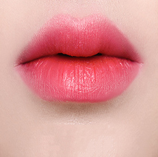 新时代化妆学校教你打造精致唇妆--撩人唇妆就是如此简单